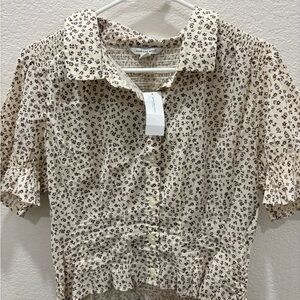 NWTs A&E Boho/Cottage Top